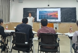 物理与电子信息学院成功举办2025年学科教学（物理）专业研究生教学技能竞赛